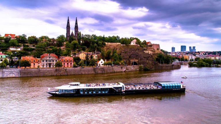 Sightseeing Dinner Cruise on Open-Top Glass Boat prague