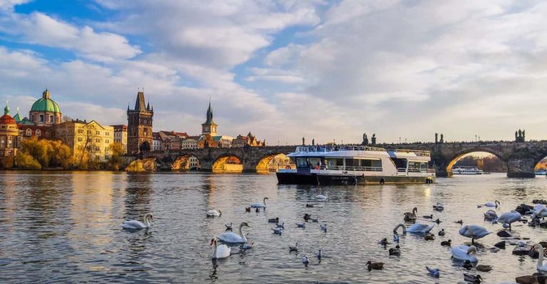 Prague: Vltava River Sightseeing Cruise