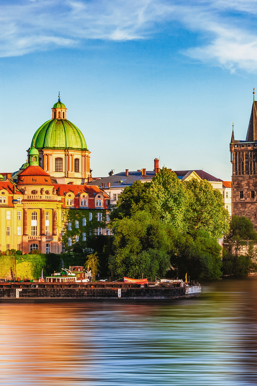 Prague: 50-Minute Sightseeing Evening Cruise