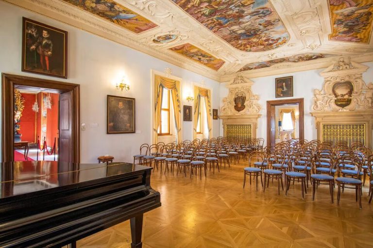 Prague Castle: Midday Classical Concert at Lobkowicz Palace